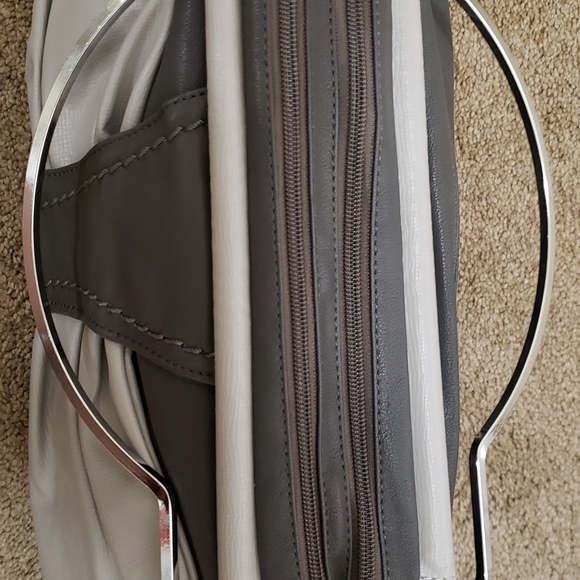 Purse - Picture 3 of 8